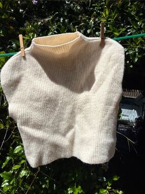 Anthropologie Maeve Mock Neck Muscle Crop Sleeveless Sweater Cream Size S